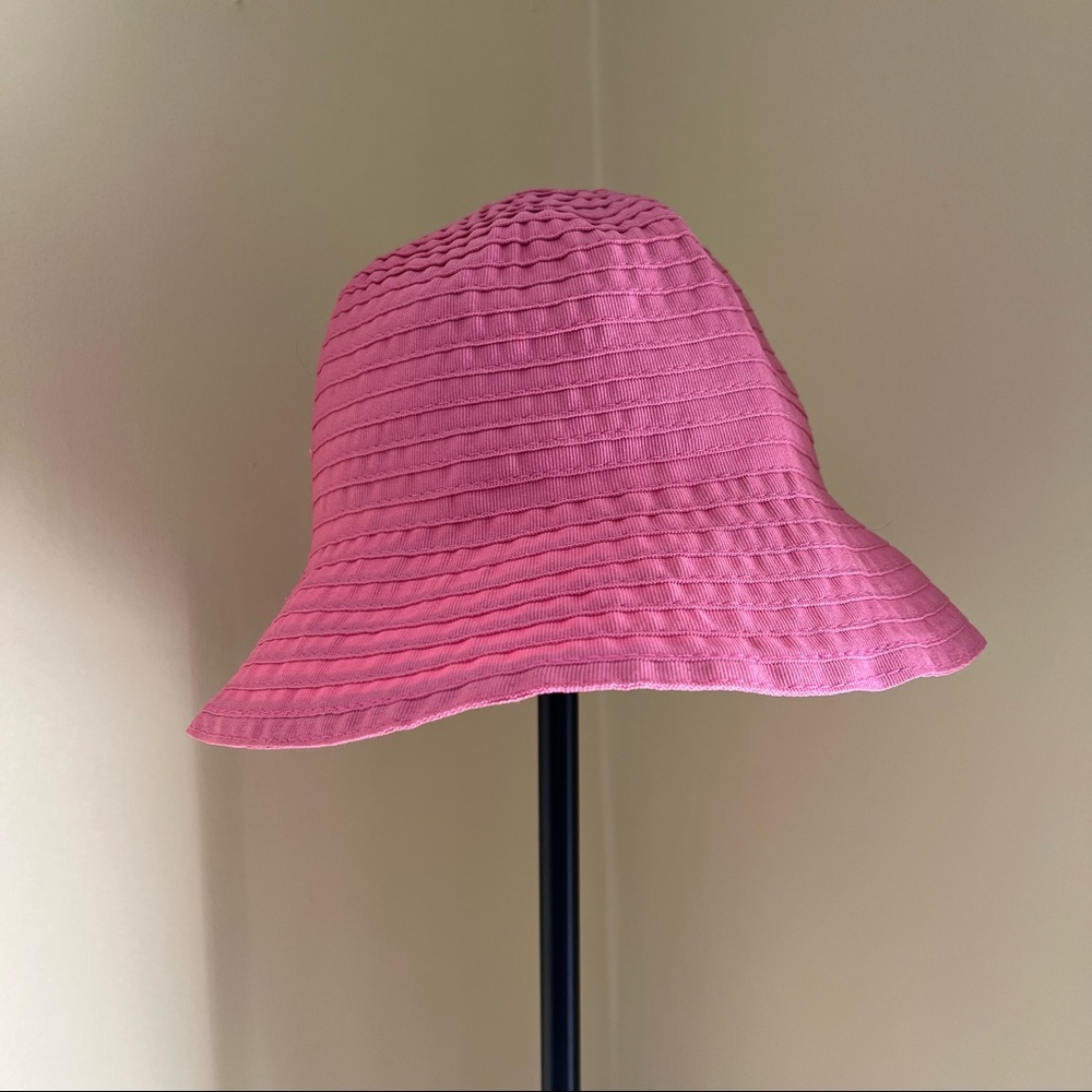 Club Monaco Beehive Bucket Hat in Pink